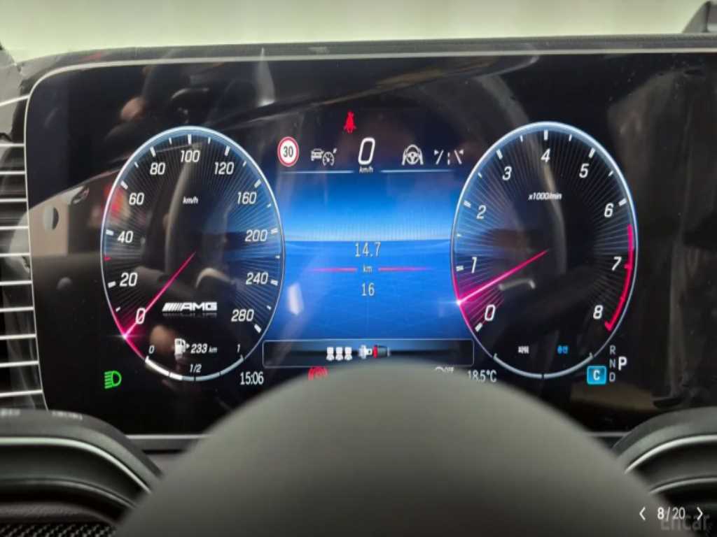Mercedes-Benz GLE-Class — photo 08