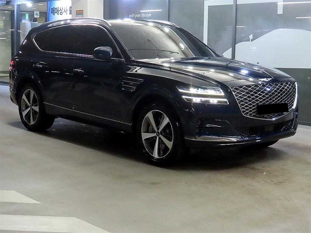 Genesis GV80 — photo 01