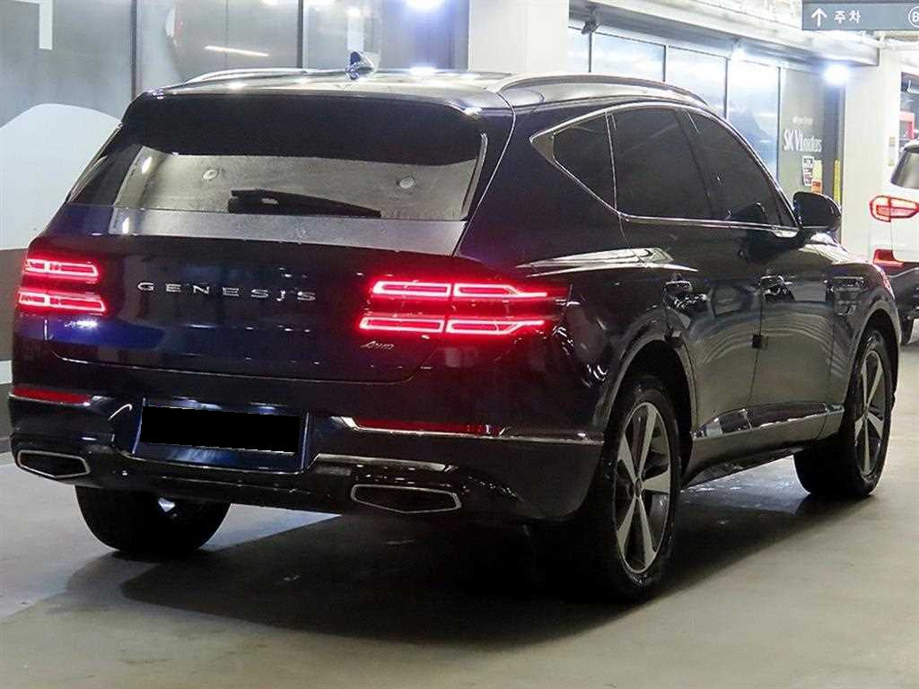Genesis GV80 — photo 04
