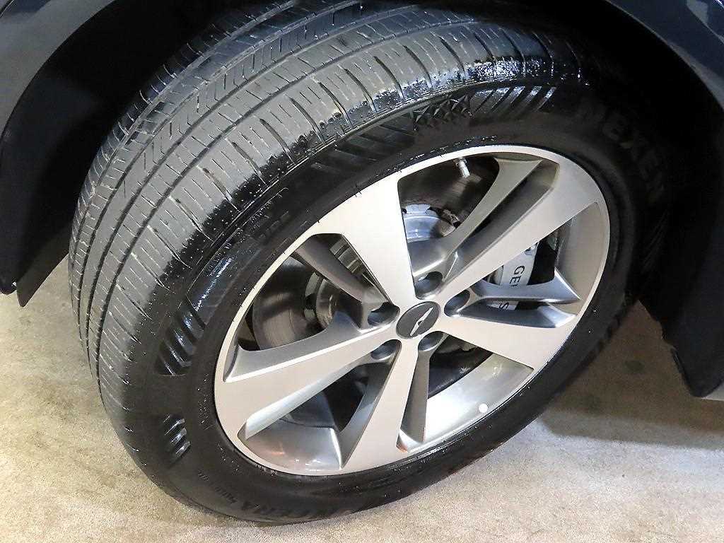 Genesis GV80 — photo 20