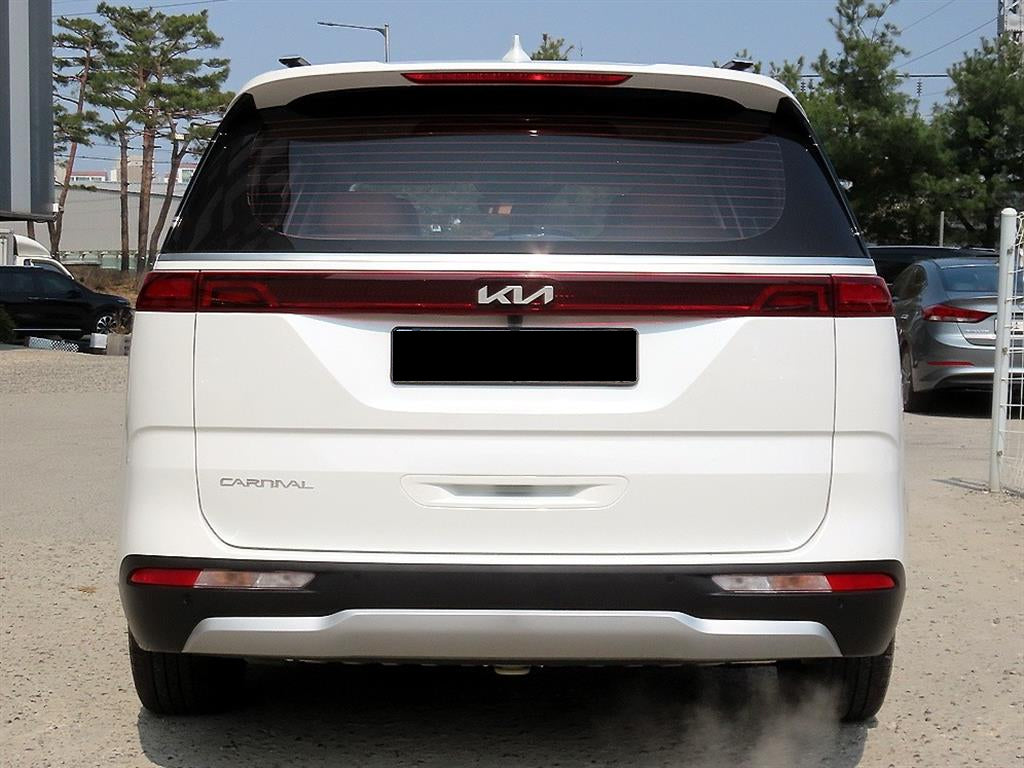 Kia Carnival — photo 04