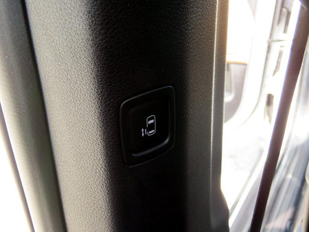 Kia Carnival — photo 18