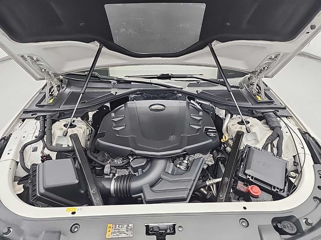 Cadillac CT6 — photo 05