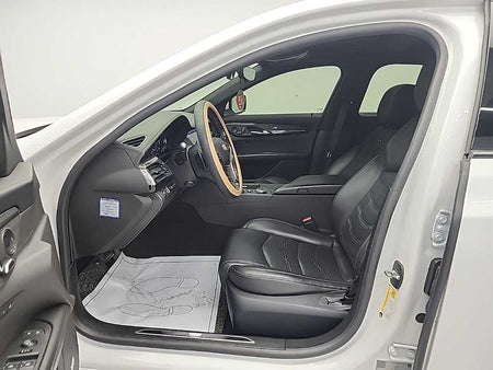 Cadillac CT6 — photo 11
