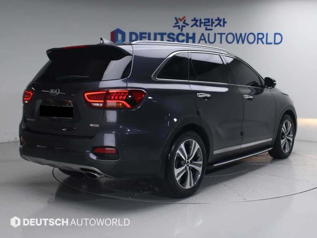 Kia Sorento — photo 02