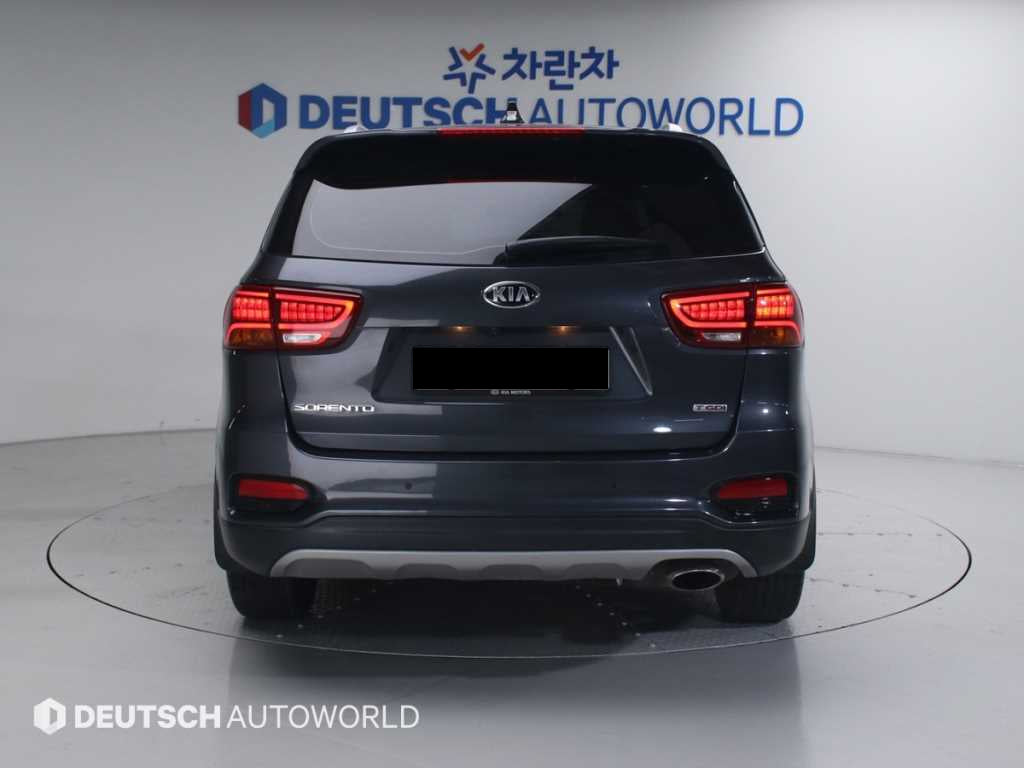 Kia Sorento — photo 04