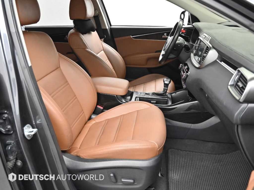 Kia Sorento — photo 10