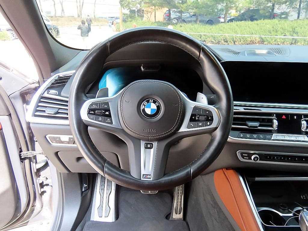 BMW X6 — photo 08