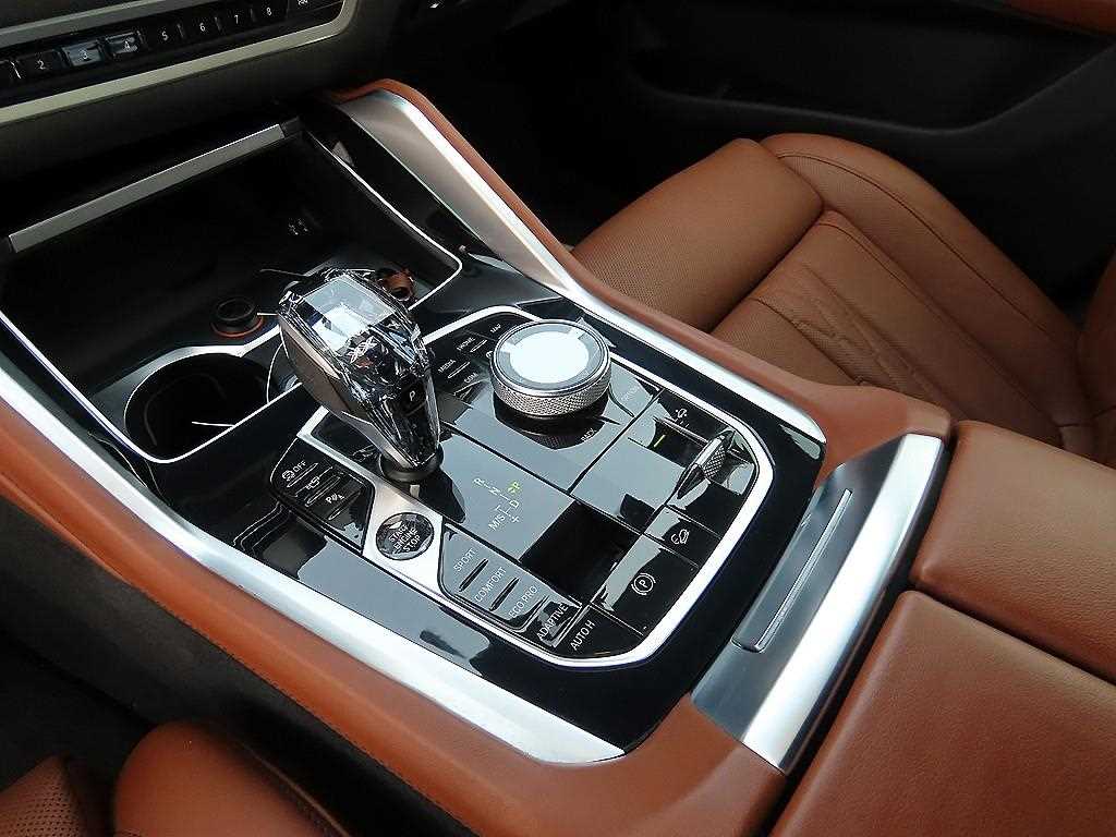 BMW X6 — photo 11