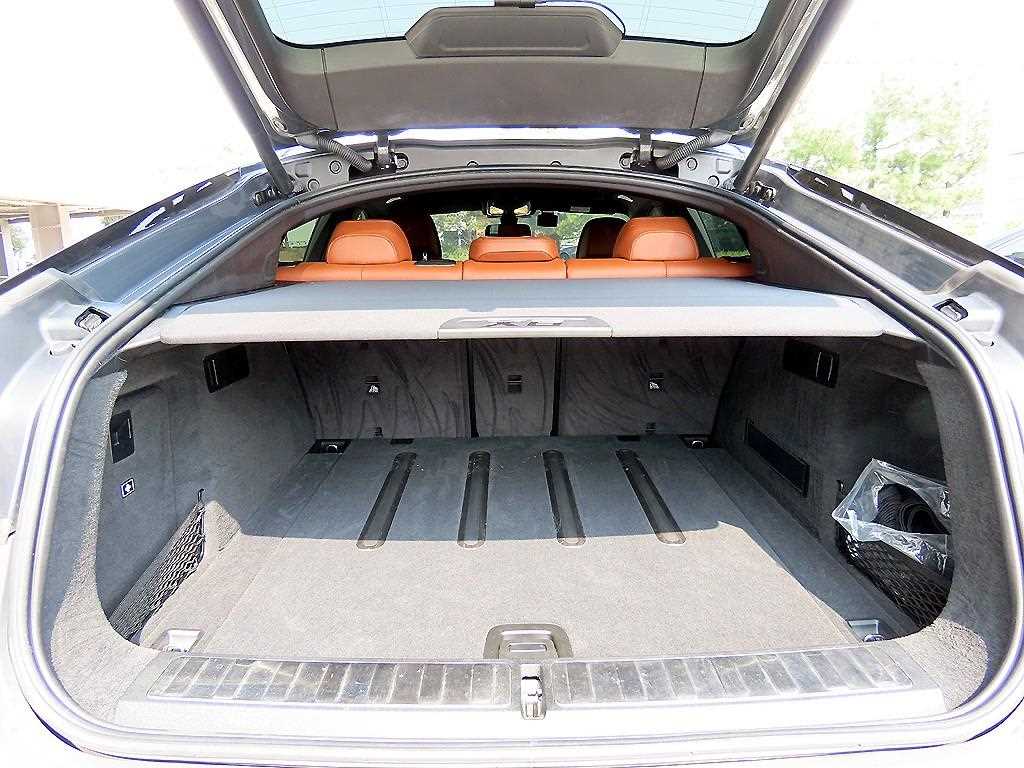 BMW X6 — photo 16