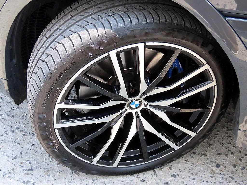 BMW X6 — photo 20