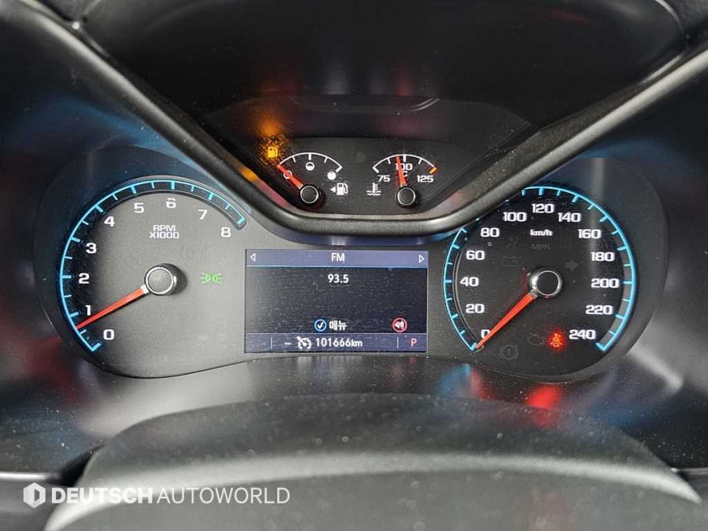 CHEVROLET Colorado — photo 08