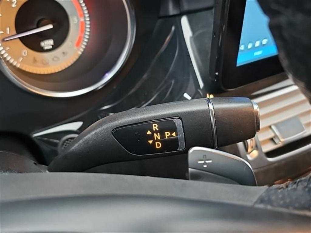 Mercedes-Benz CLS-Class — photo 08