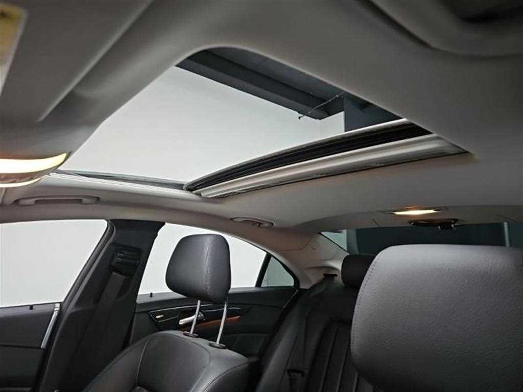 Mercedes-Benz CLS-Class — photo 12