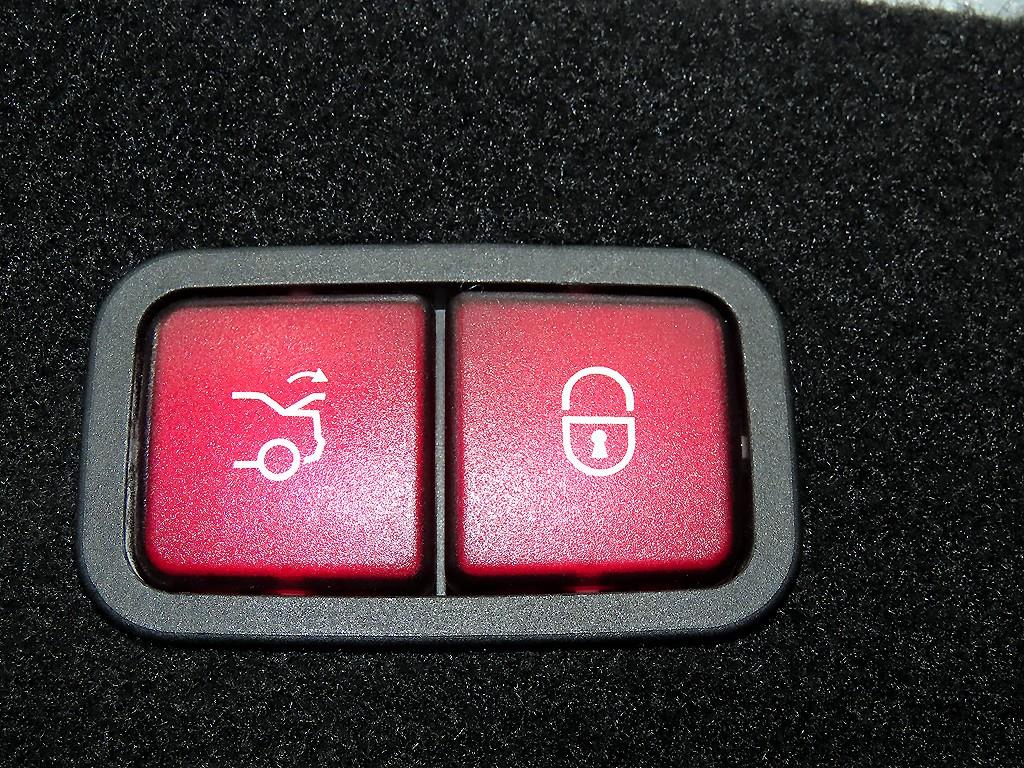 Mercedes-Benz S-Class — photo 15