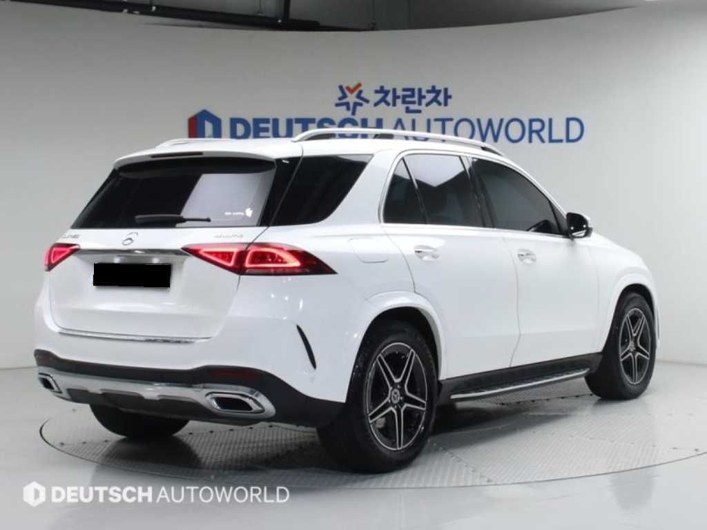 Mercedes-Benz GLE-Class — photo 03