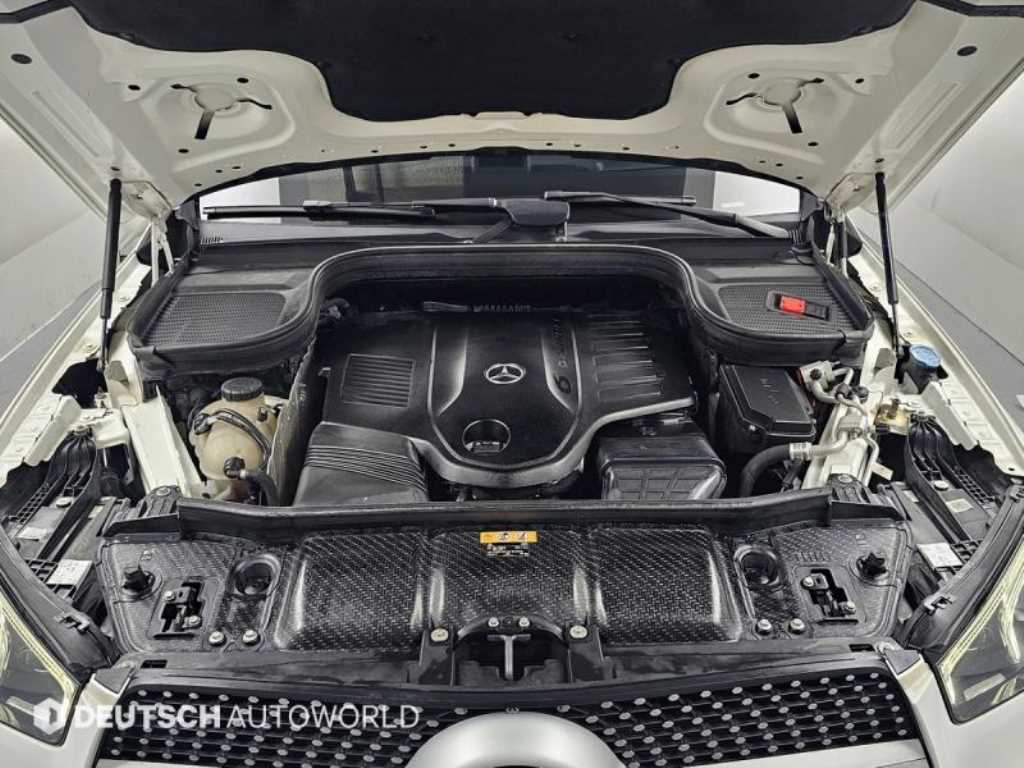 Mercedes-Benz GLE-Class — photo 06
