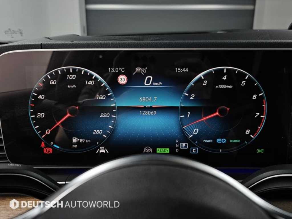 Mercedes-Benz GLE-Class — photo 08
