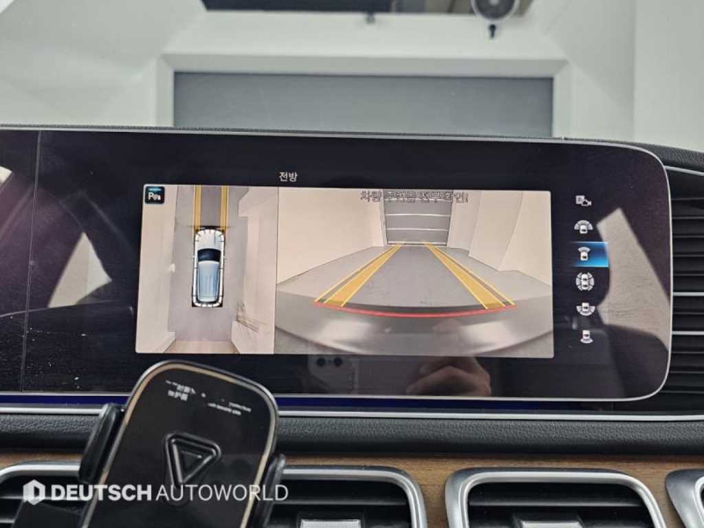 Mercedes-Benz GLE-Class — photo 15