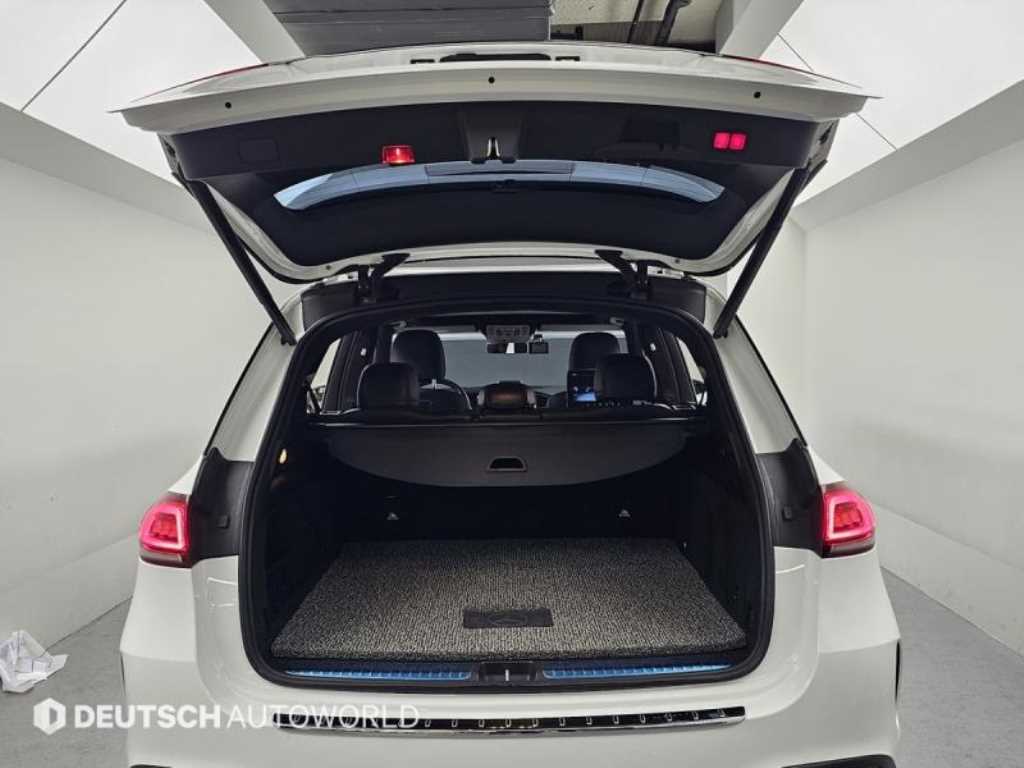 Mercedes-Benz GLE-Class — photo 19