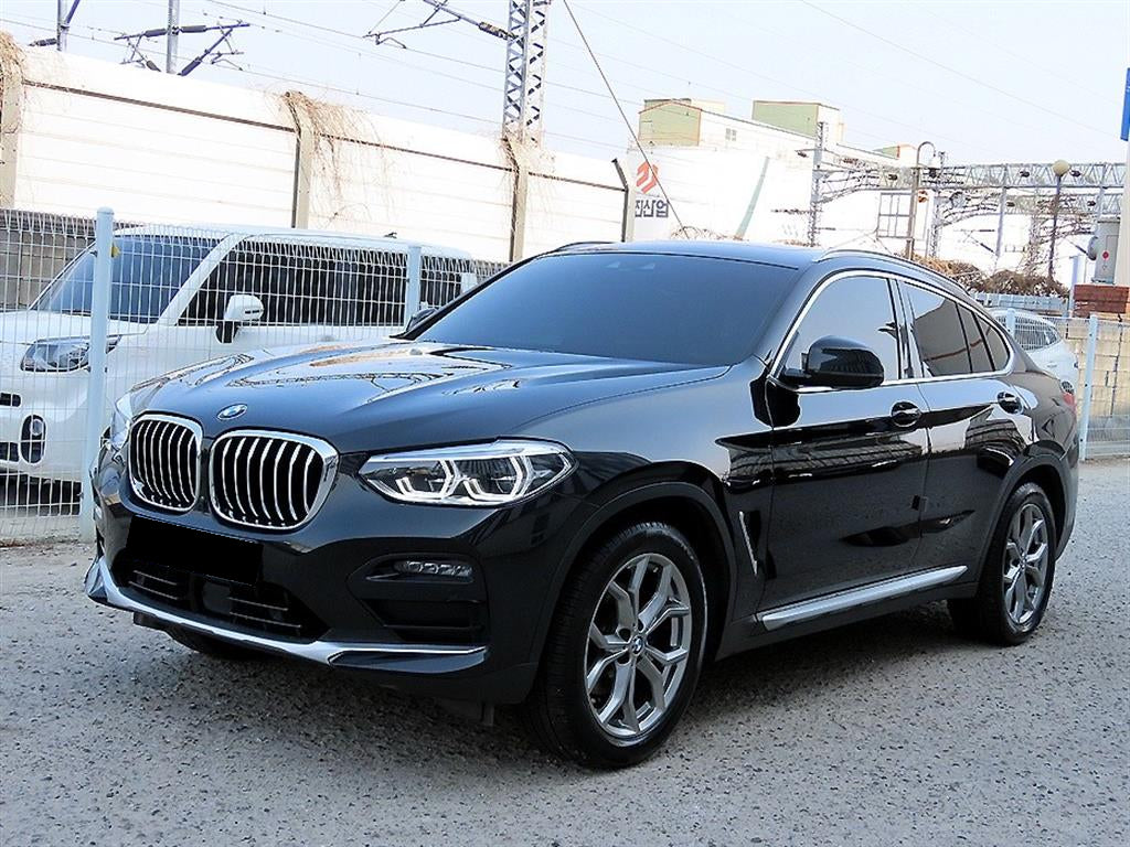 BMW X4 — photo 02