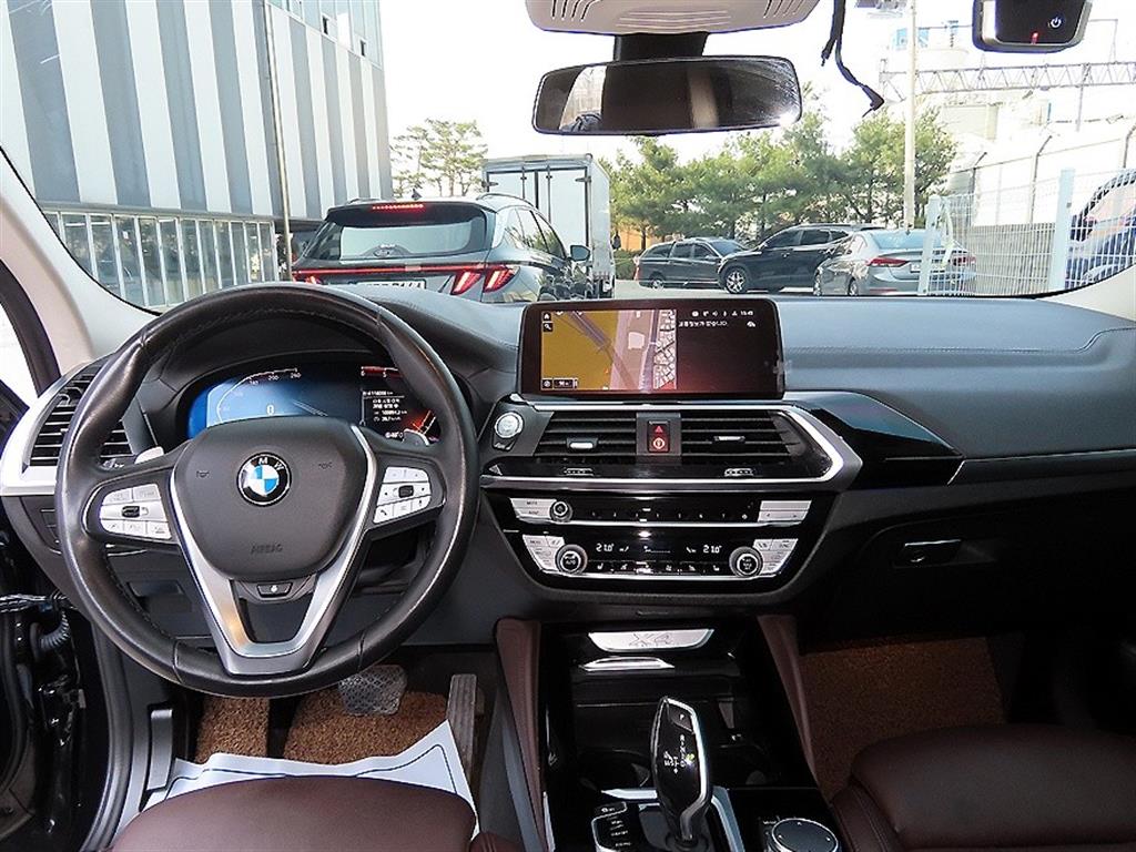 BMW X4 — photo 07