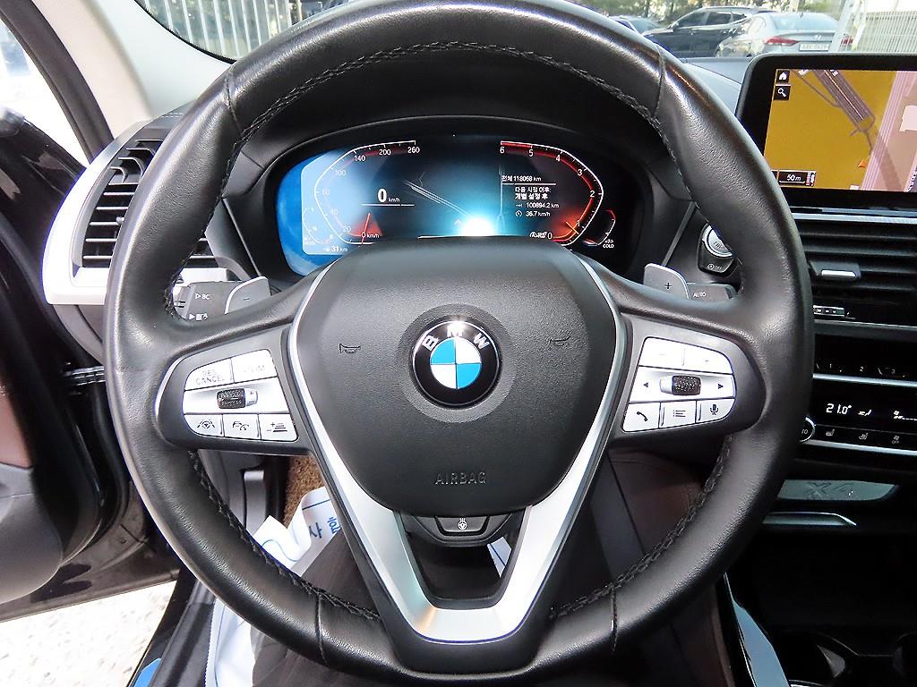BMW X4 — photo 08