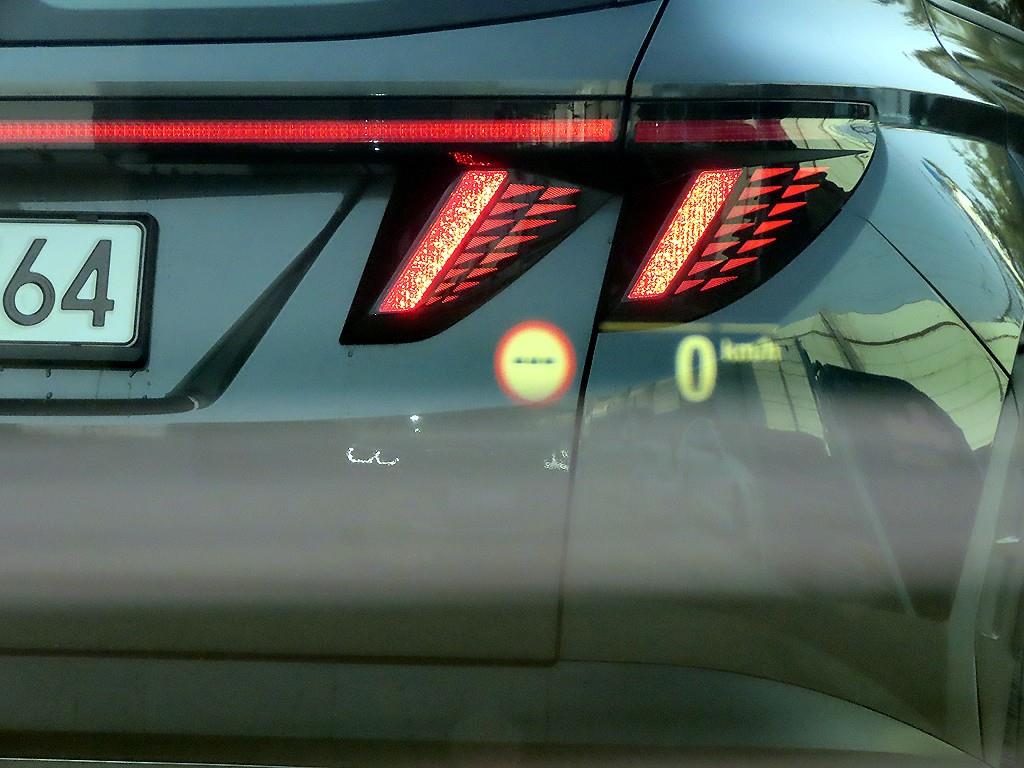 BMW X4 — photo 10