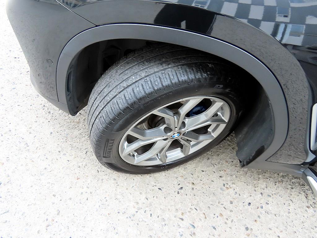 BMW X4 — photo 20