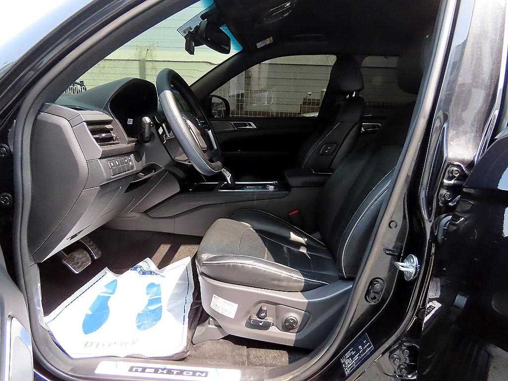 KGM Rexton — photo 05