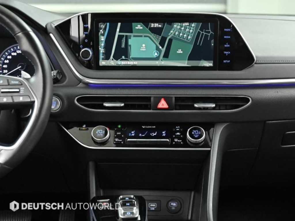 Hyundai Sonata — photo 14