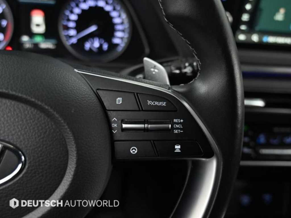 Hyundai Sonata — photo 17