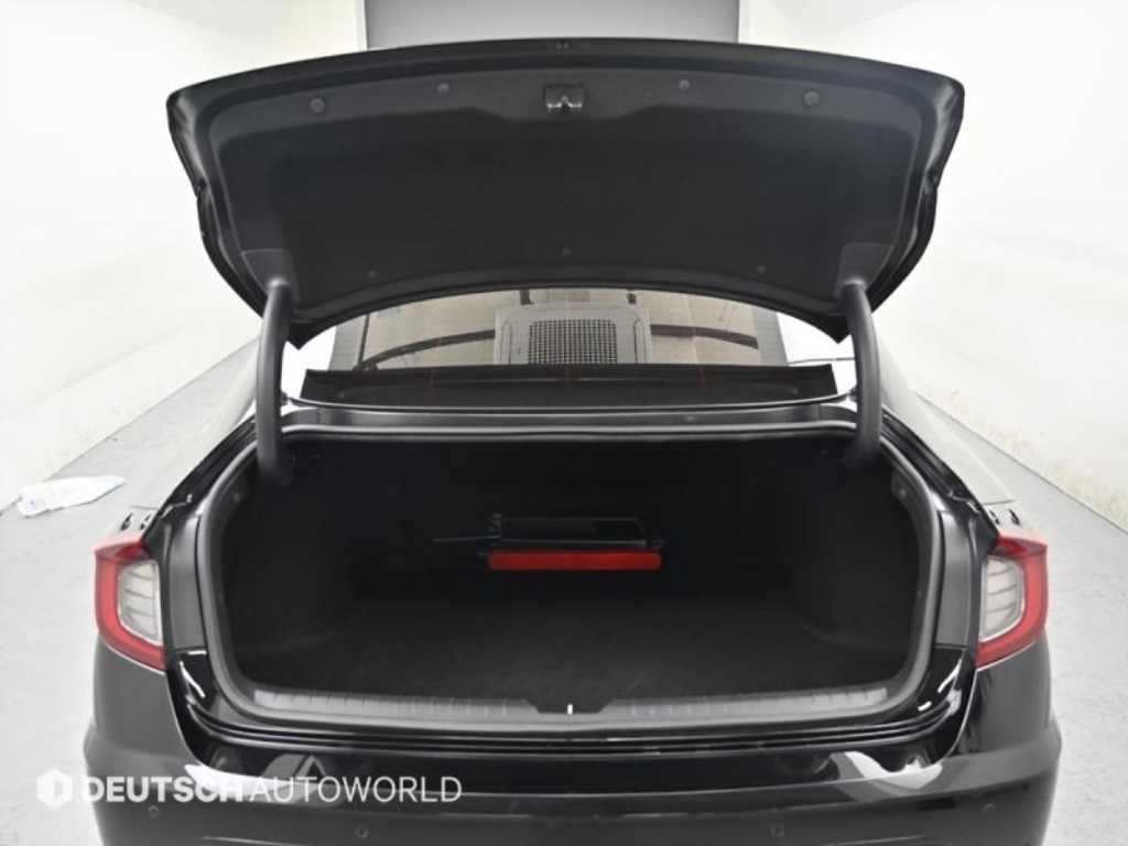 Hyundai Sonata — photo 19