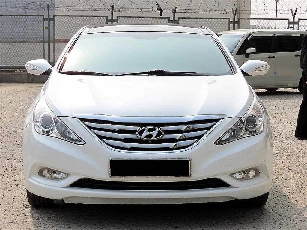 Hyundai Sonata — photo 01