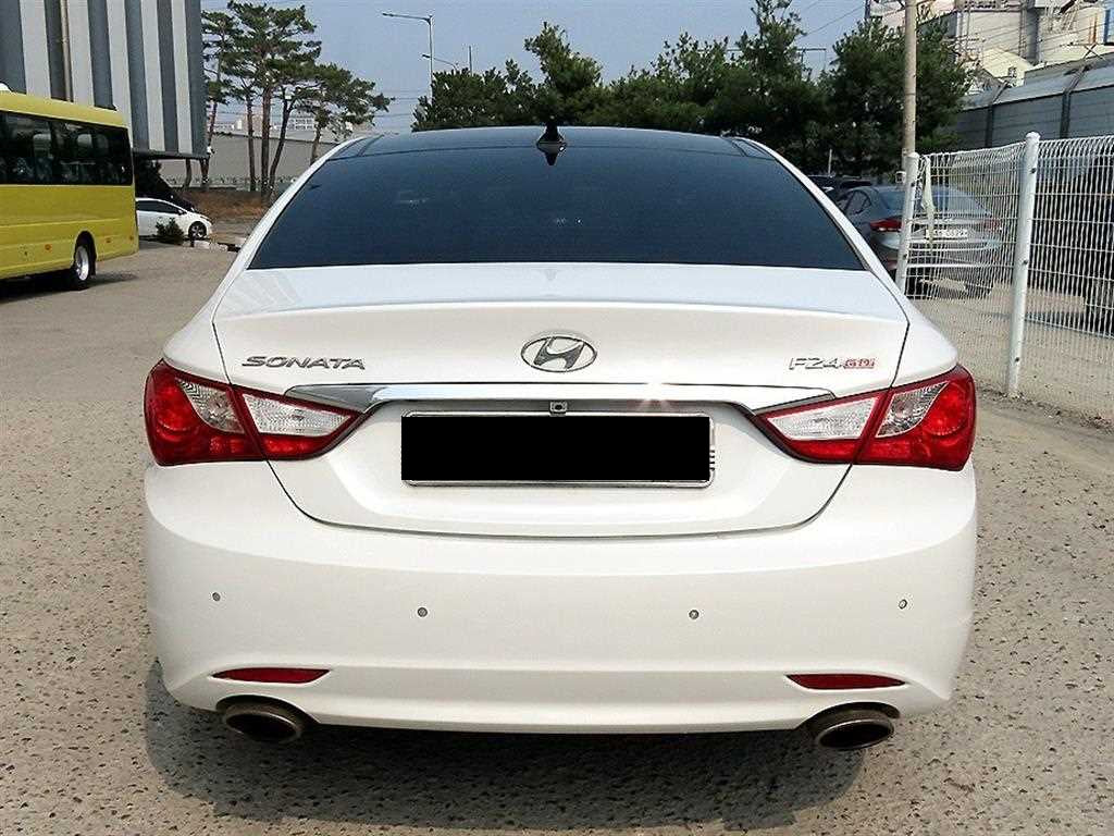 Hyundai Sonata — photo 04