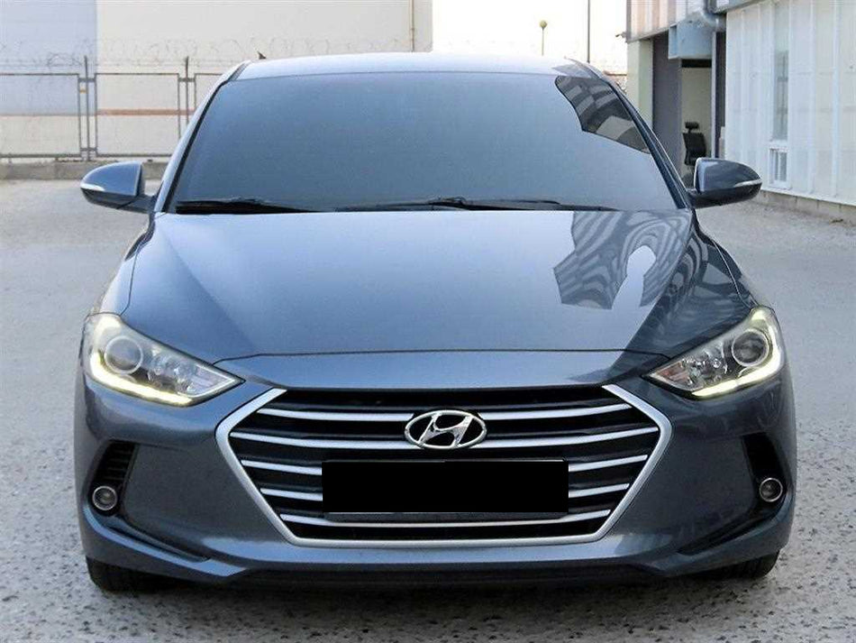Hyundai Avante — photo 01