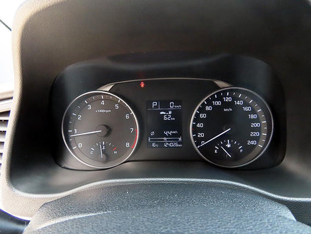Hyundai Avante — photo 09