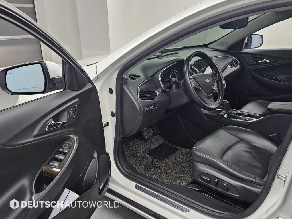 CHEVROLET Malibu — photo 11