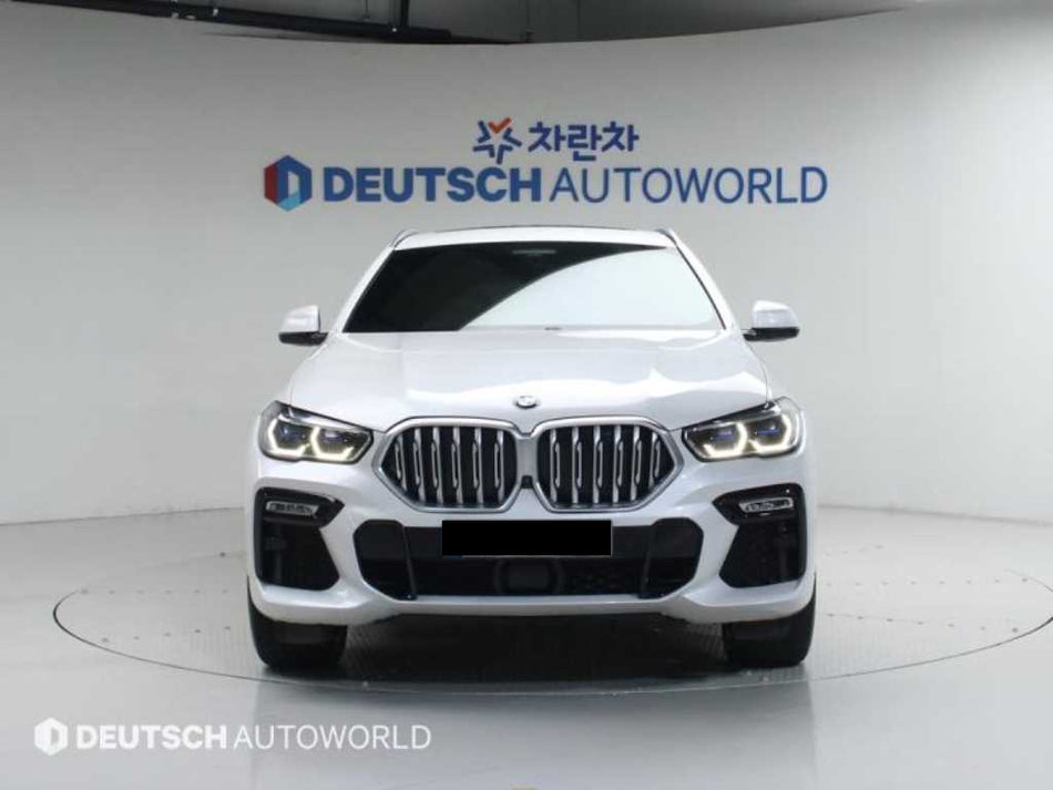 BMW X6 — photo 01
