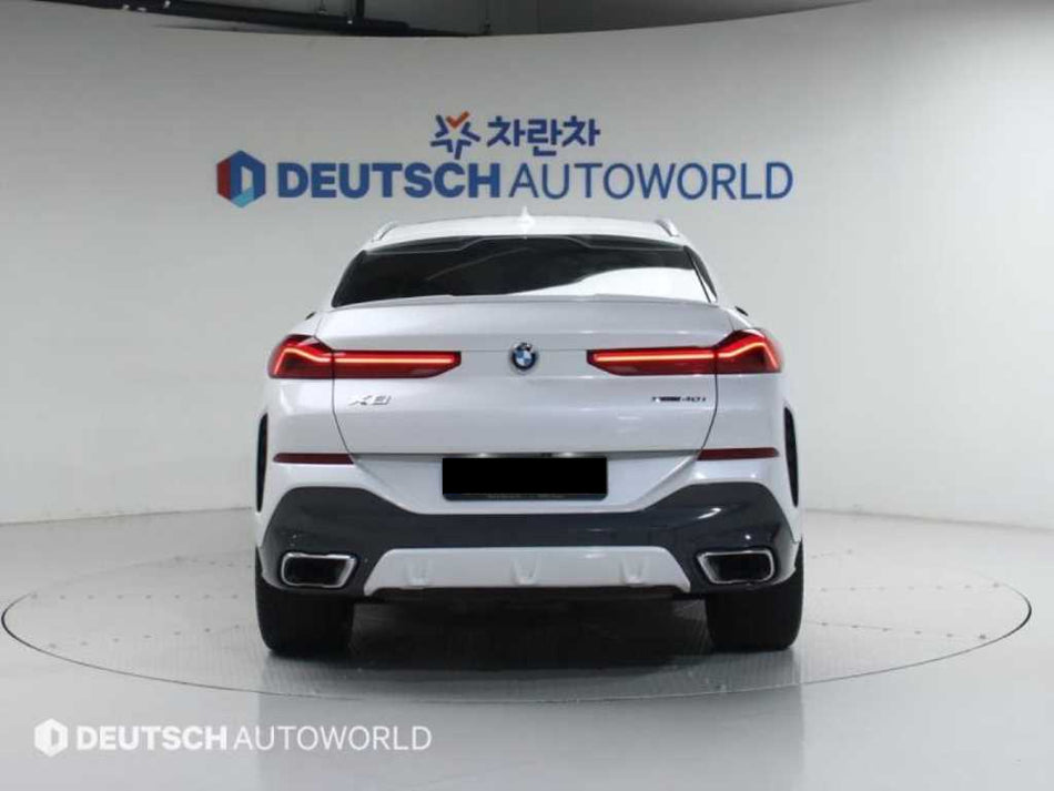 BMW X6 — photo 02