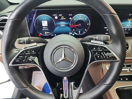 Mercedes-Benz E-Class — photo 09