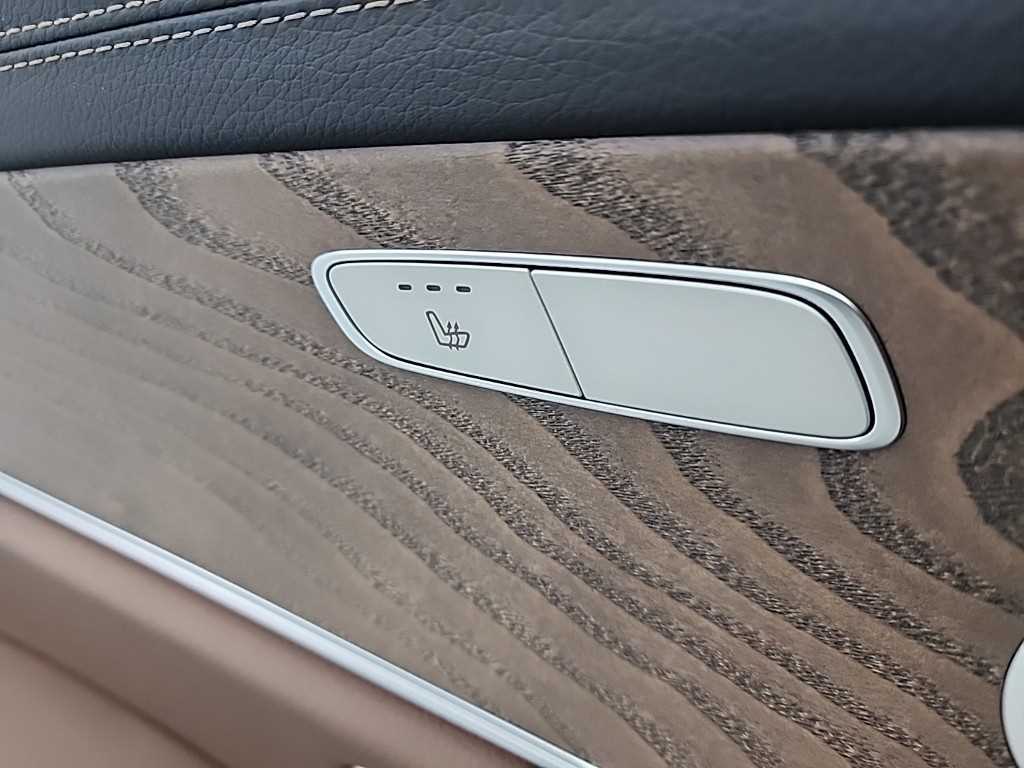 Mercedes-Benz E-Class — photo 14