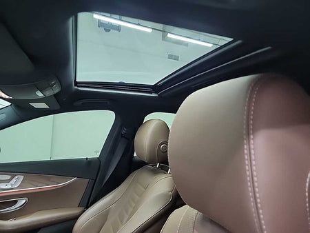 Mercedes-Benz E-Class — photo 15