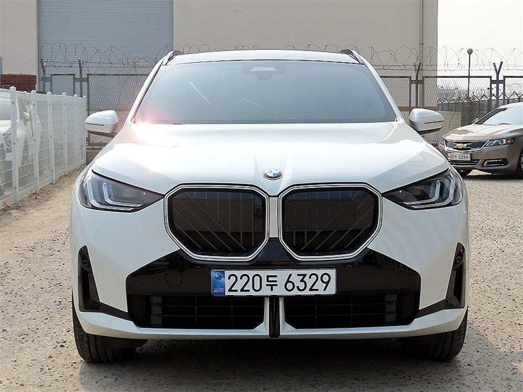 BMW X3 — photo 01