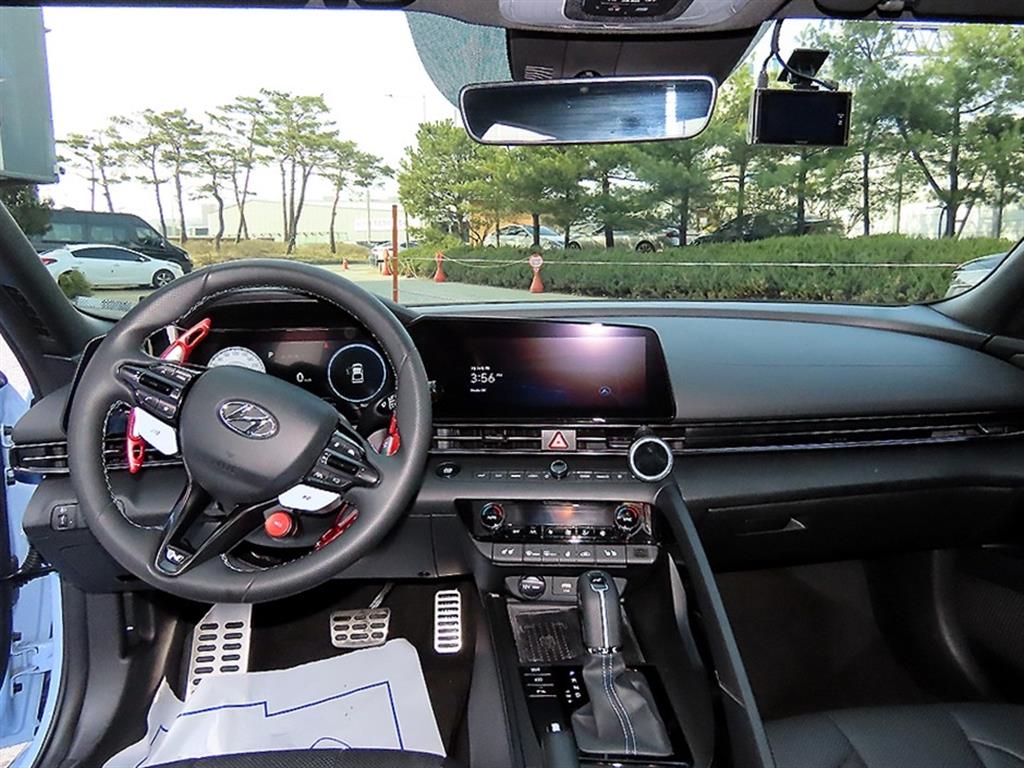 Hyundai Avante — photo 07