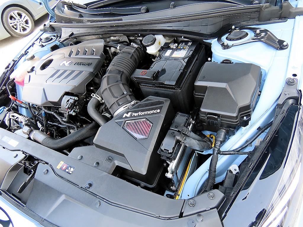Hyundai Avante — photo 19