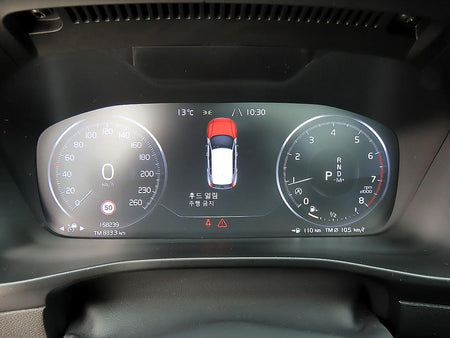Volvo XC40 — photo 09