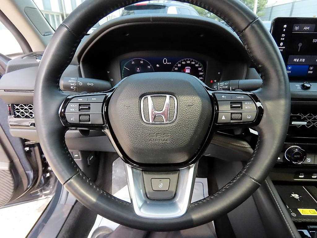 Honda Accord — photo 08