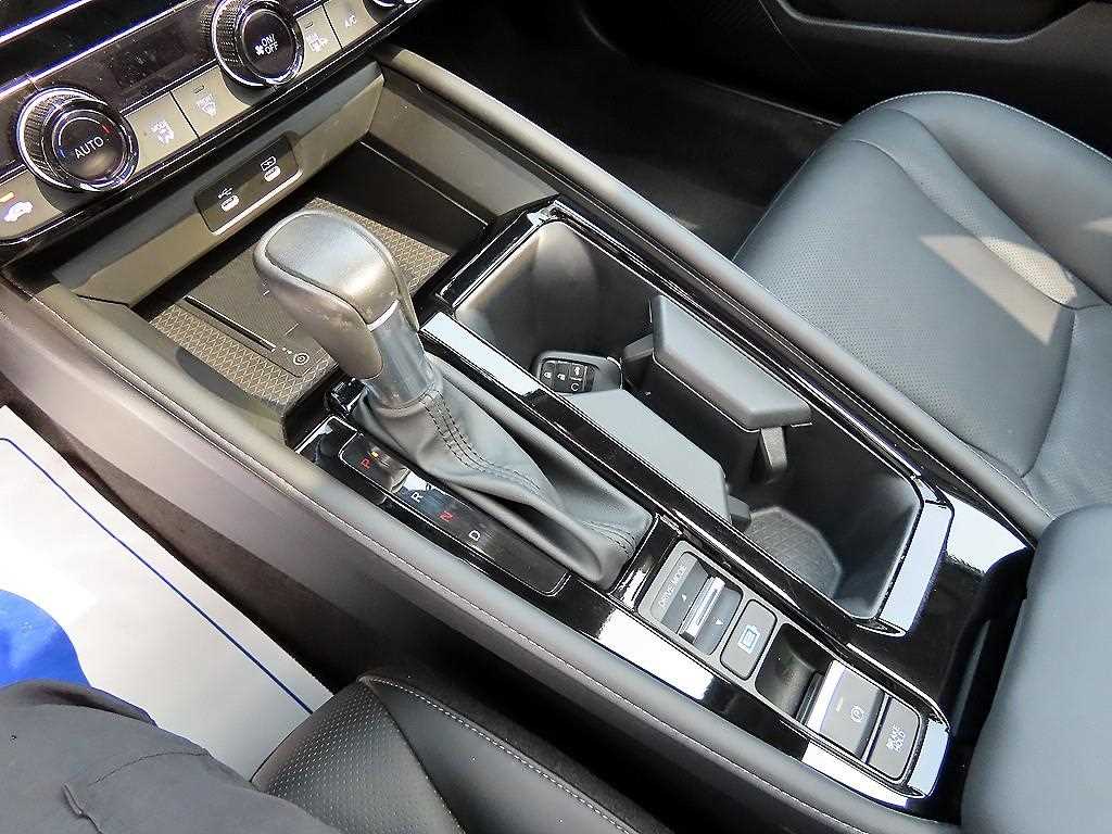 Honda Accord — photo 11
