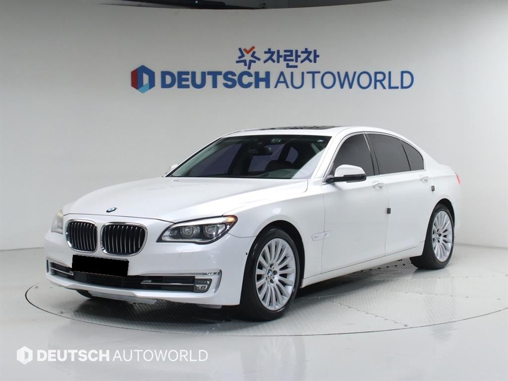 BMW 7-Series — photo 01